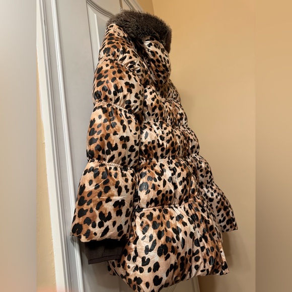 Lands' End Kids Puffer Coat in Leopard Print - Picture 3 of 14
